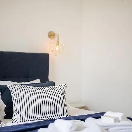 Sephora Jean Medecin 2-bedroom Διαμέρισμα *