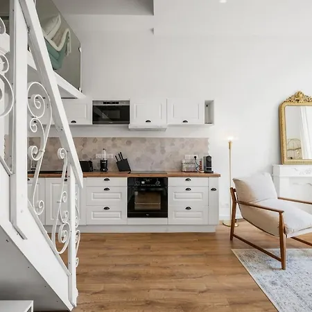 Sephora Jean Medecin 2-bedroom Διαμέρισμα *